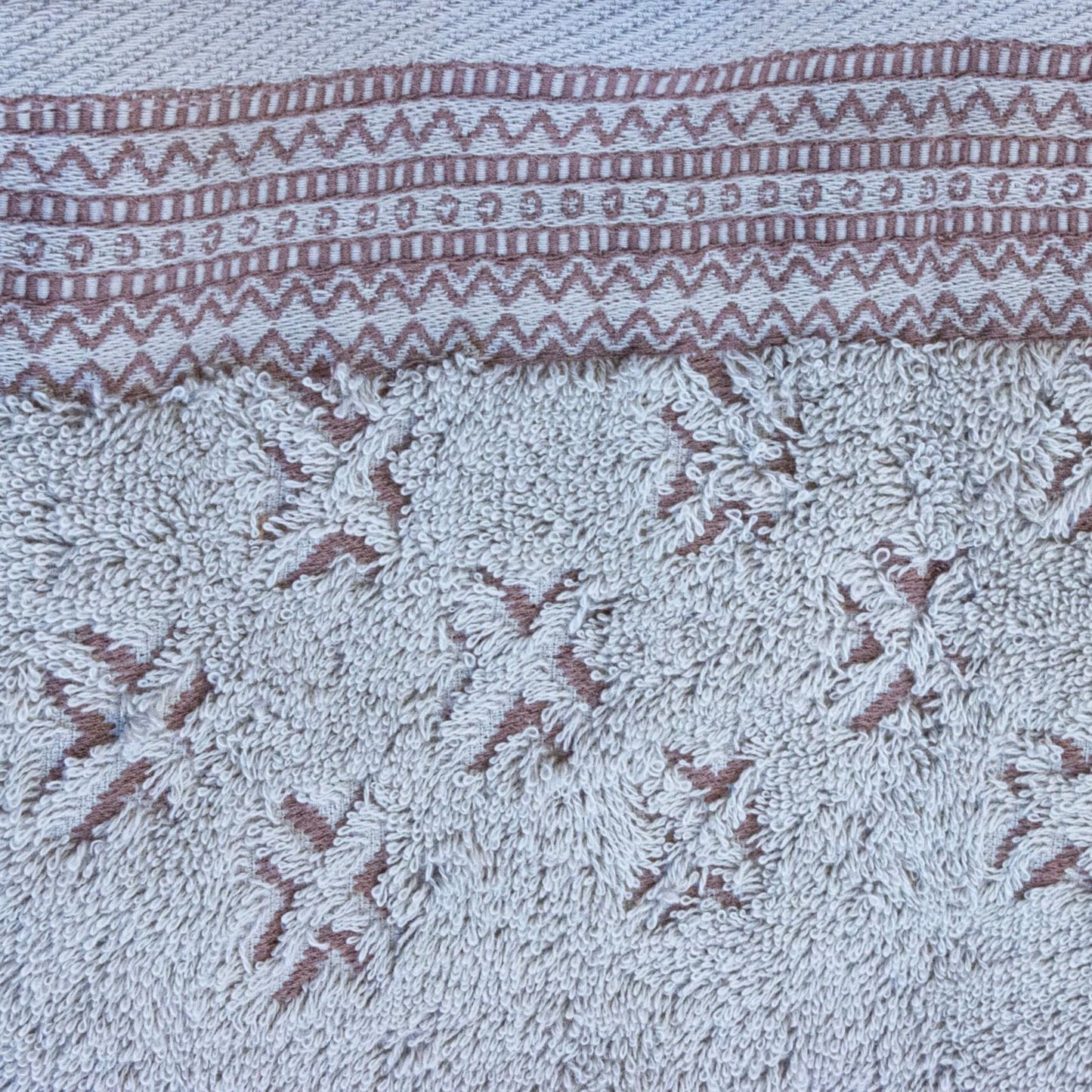 70 cm Bobila Towel M (3) Border