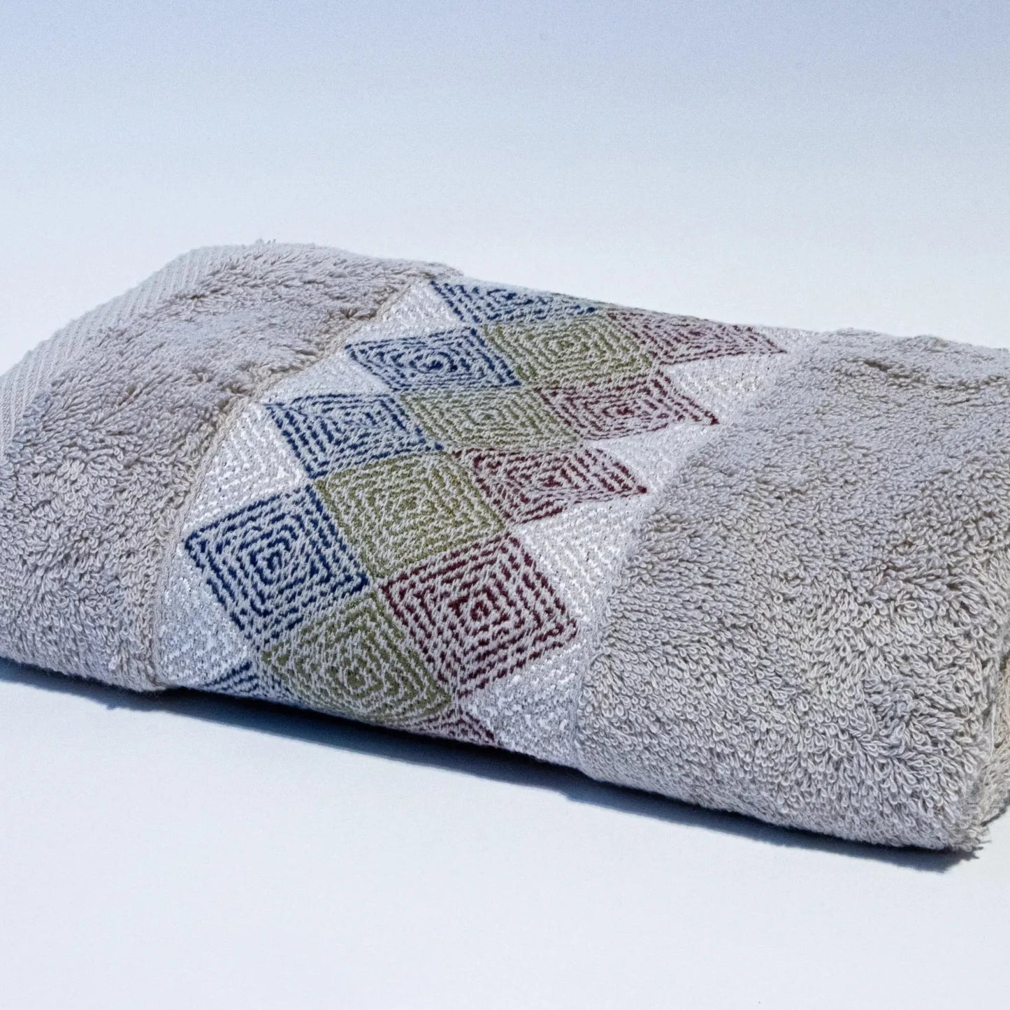 70 cm Donia Towel M (3) Border