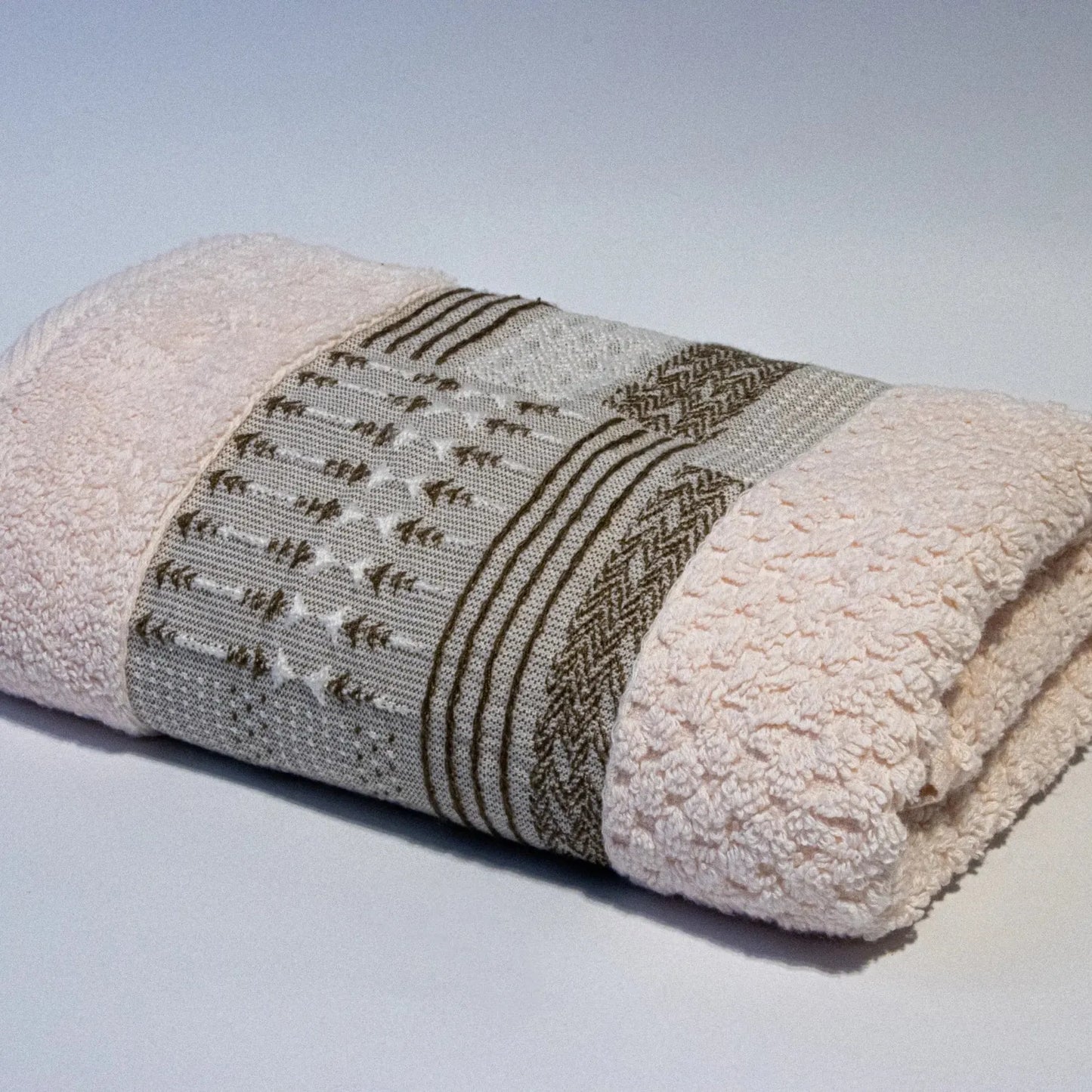 70 cm Donia Towel M (2) Border