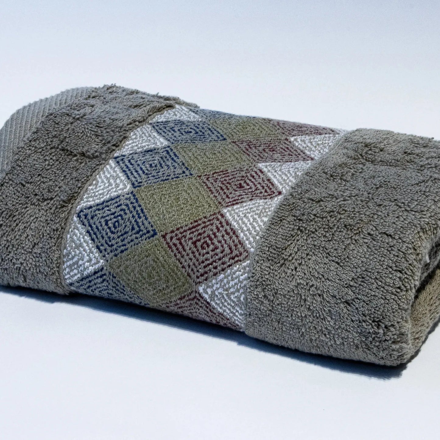 70 cm Donia Towel M (3) Border