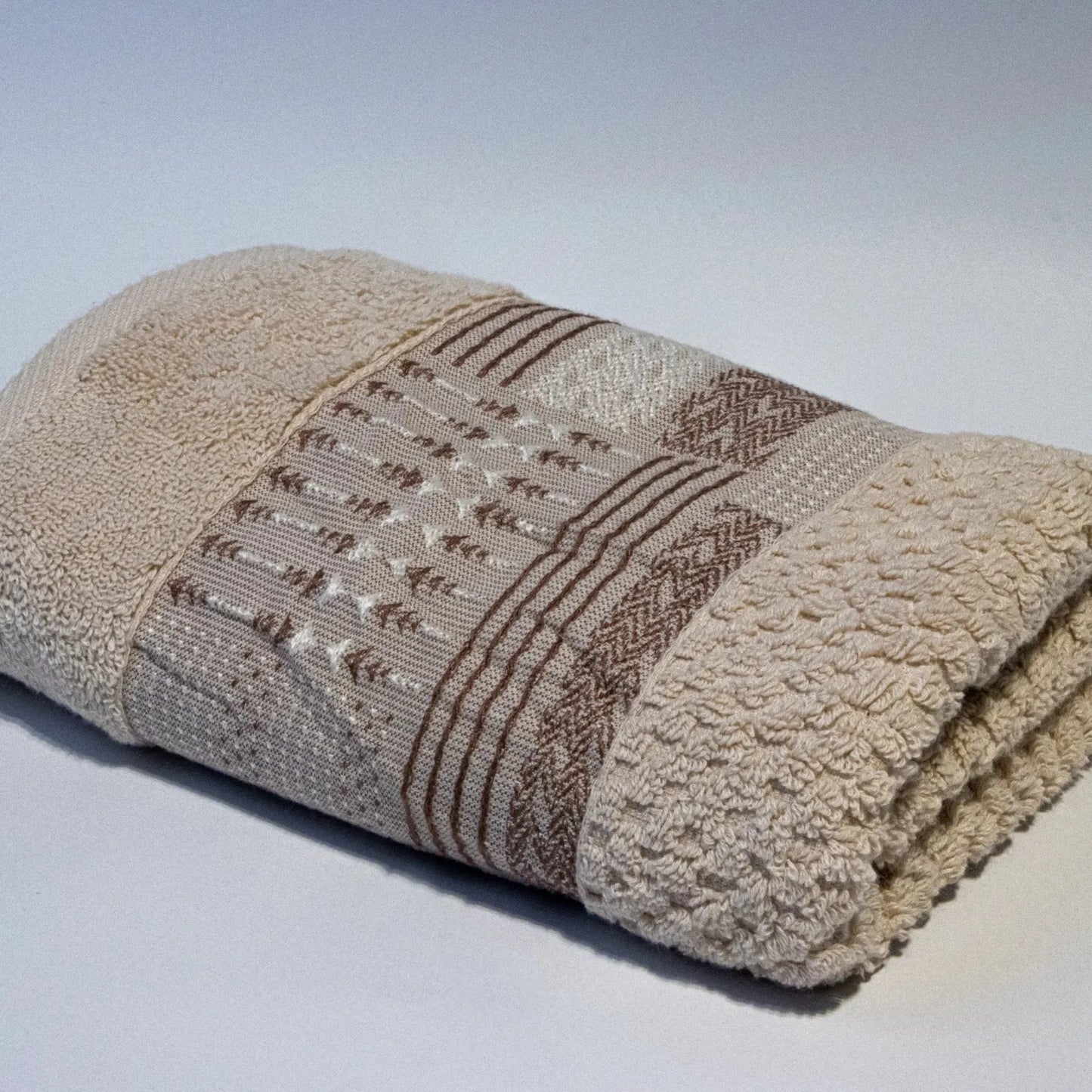 70 cm Donia Towel M (2) Border