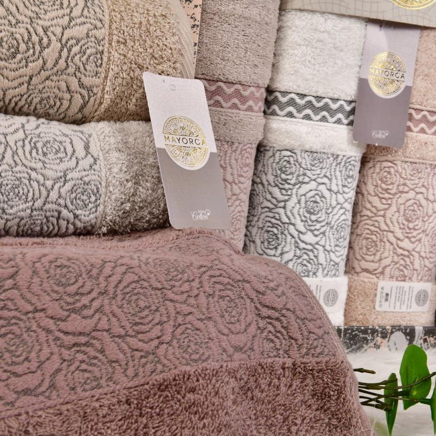 Dolly 2 – Full Bath Towel