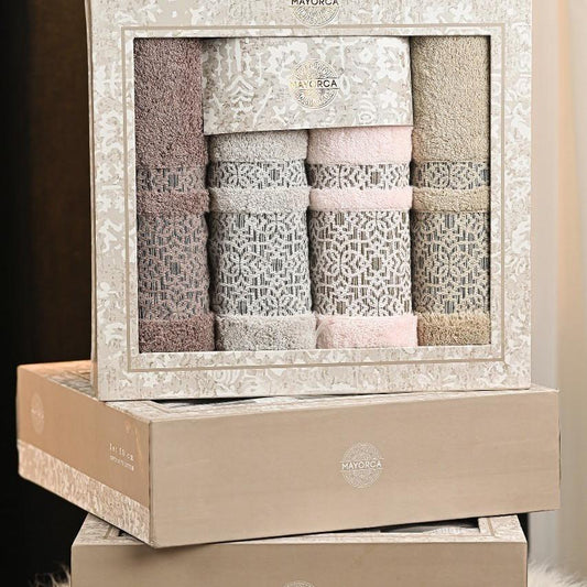 Dolly 5 – Full Bath Towel