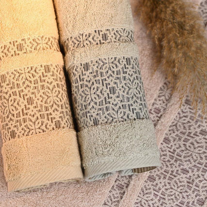 Dolly 5 – Full Bath Towel