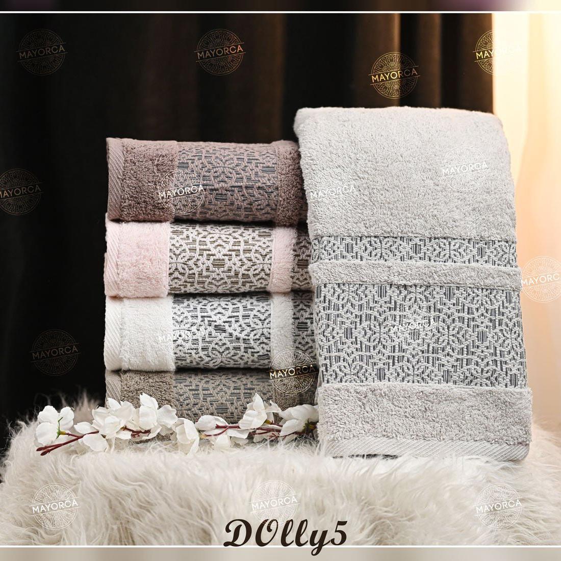 Dolly 5 – Full Bath Towel