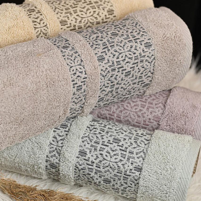 Dolly 5 – Full Bath Towel