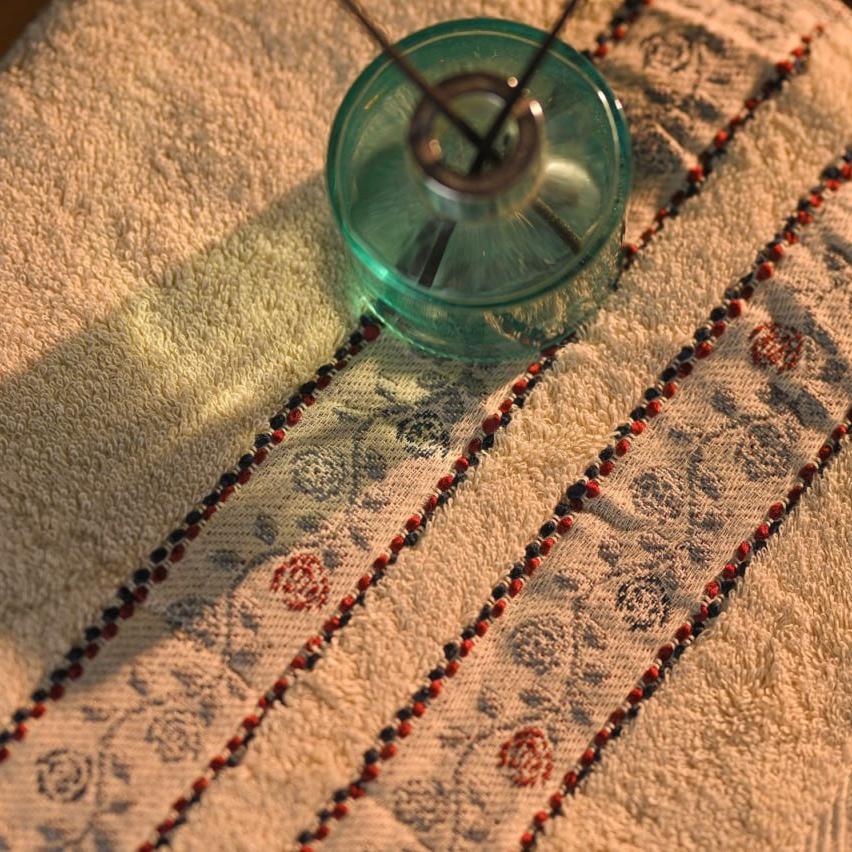 Dolly 6 – Full Bath Towel