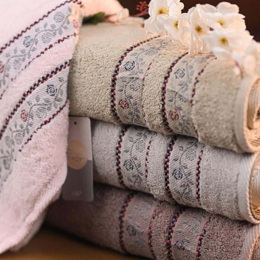 Dolly 6 – Full Bath Towel