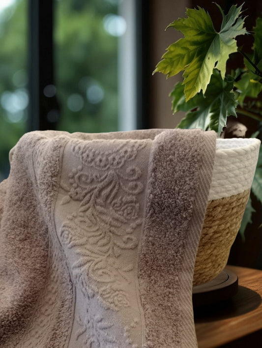 V02 half bath towel