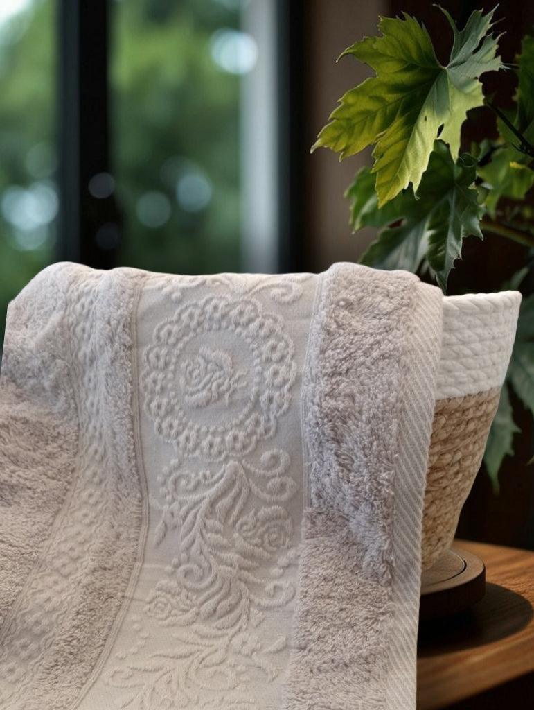 V02 half bath towel